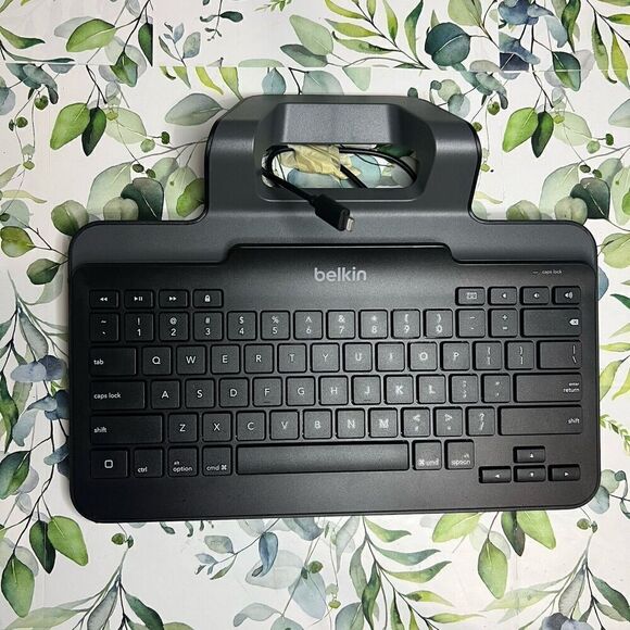 BELKIN B2B130 Black Lightning Wired Slim Tablet Keyboard - Picture 2 of 6